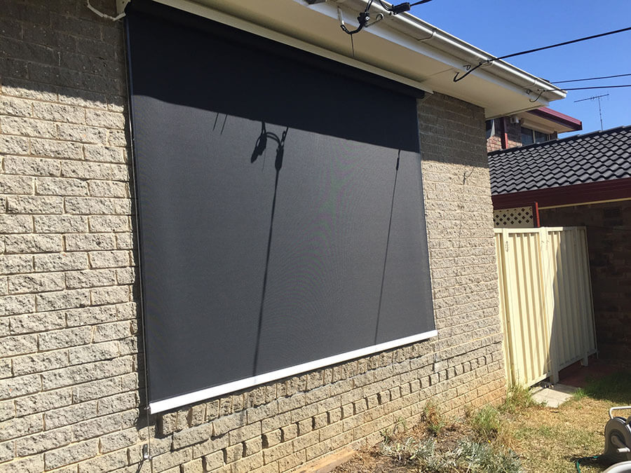 Outdoor blinds